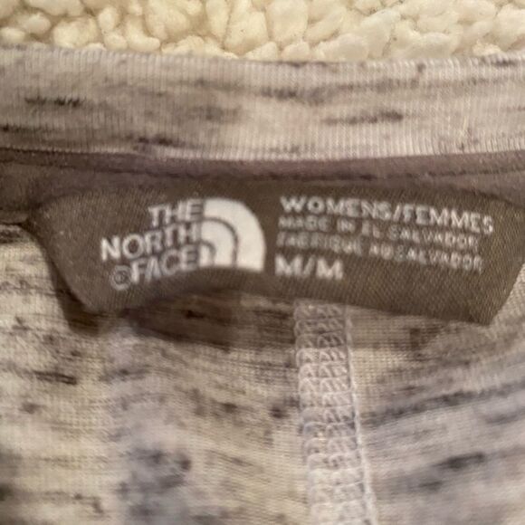 The North Face Short Sleeve Shirt Size Medium - Picture 4 of 8